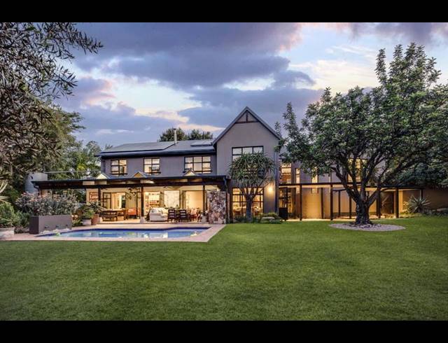 5 BEDROOM HOUSE FOR SALE IN FOURWAYS GARDENS